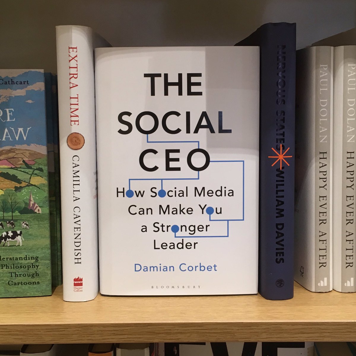 TheSocialCsuite's tweet photo. It’s happening. More and more CEOs are starting to understand the value of social media. The #SocialCEO book contains chapters written by practicing social CEOs, telling THEIR stories. Essential reading for any modern leader. https://t.co/ePIkdmI51E