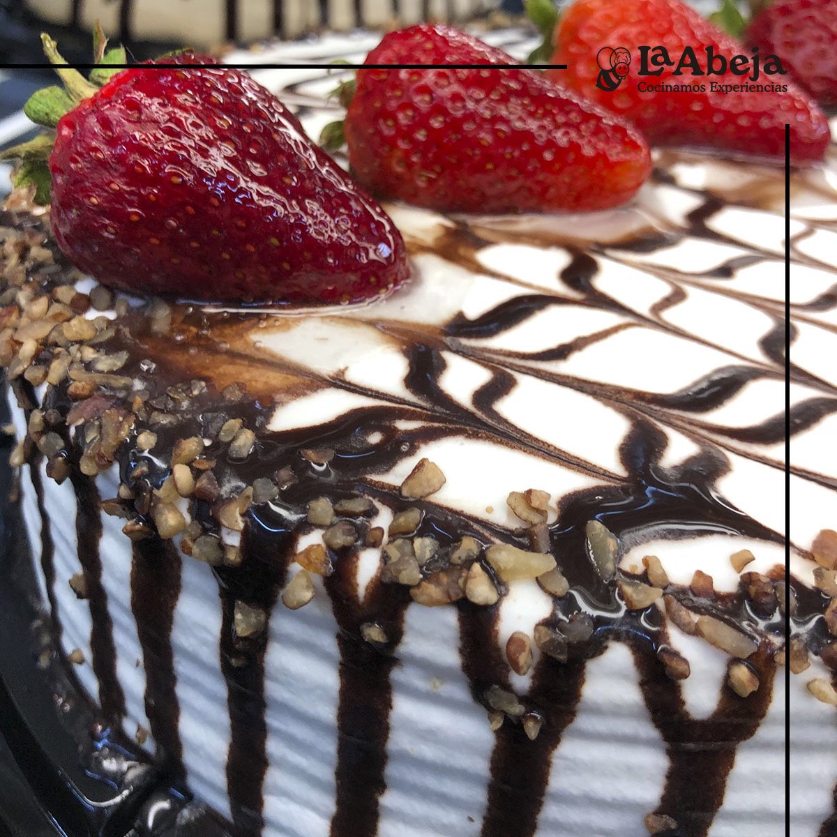 Tenemos pasteles de todos los sabores para tus eventos. Visítanos o haz tu pedido al 5560 5464 o 5096 3978
.
.
.
.
.
#LaAbeja #CocinamosExperiencias