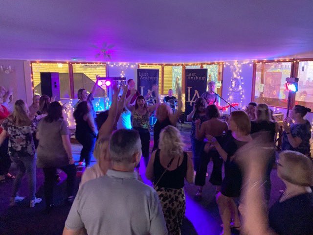 Here's a great shot of the dance floor in full swing last night from a venue that NEVER disappoints...!!

We returned to the brilliant Holeymolies in Skelton yesterday evening - it was sold out and packed to the rafters with good time folk wanting to enjoy their Saturday evening!