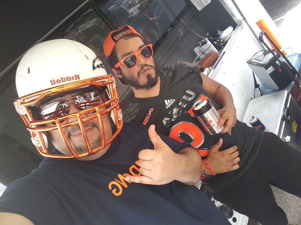 UnkleFlip's tweet photo. #PalmsIN #BirdsUP @RetweetJoel https://t.co/I3h6uk4And