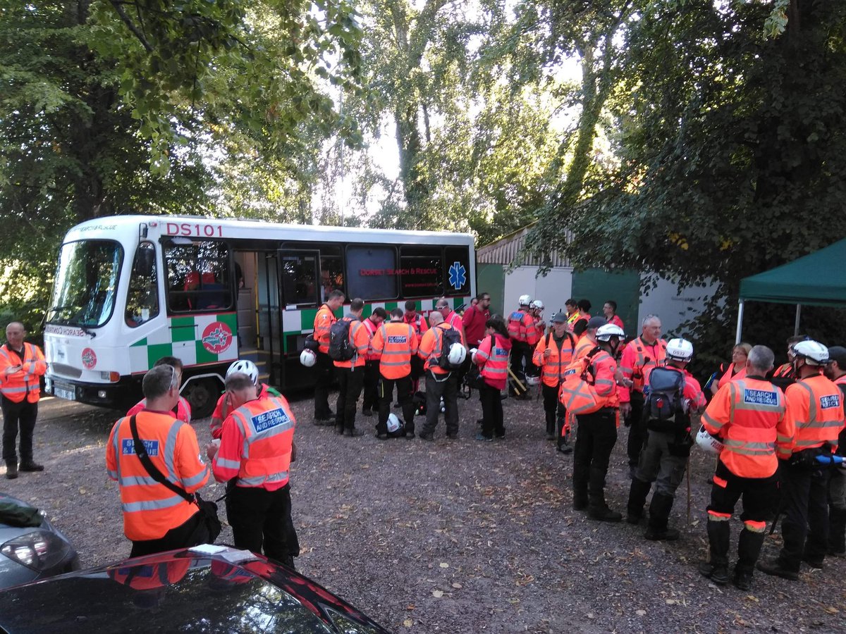 A very interesting training day at <a href="/CanfordSchool/">Canford School</a>. Started with 4 mispers out on the water ending with 2 murders &amp; a suspected murderer! Specialist teams involved today were the water team &amp; bike team. Also a bank search team was deployed. New things learnt, new kit tested.