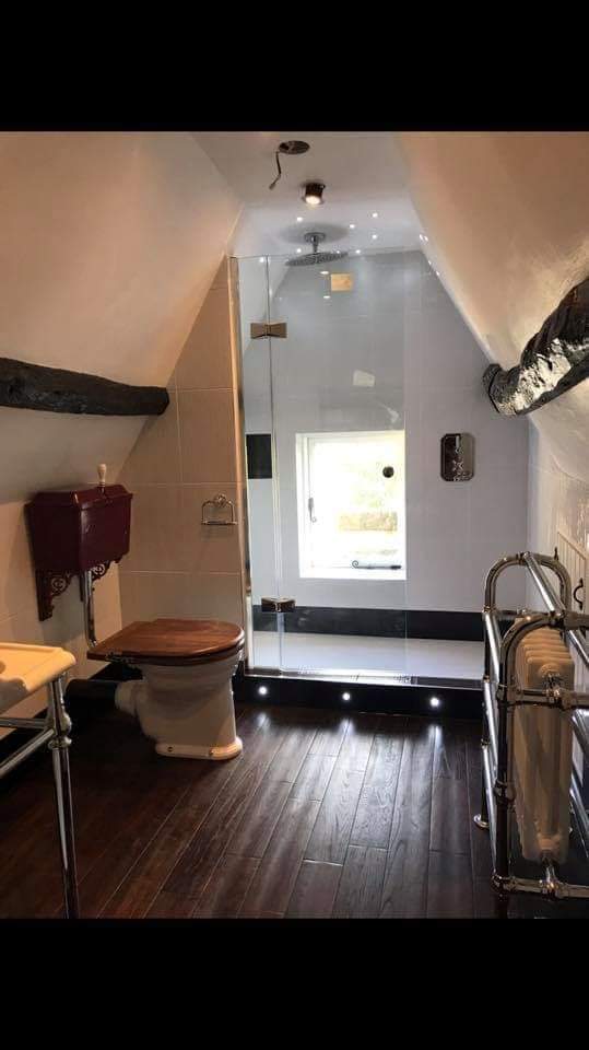 Stunning before and after photos of a bespoke bathroom installation by Tony Hawkins for LBK