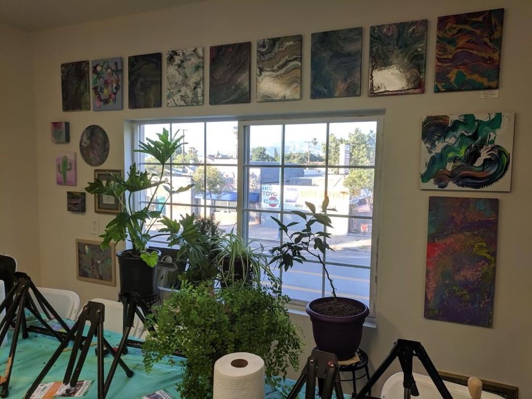 puffpassnpaint's tweet photo. North Hollywood's studio view looks AMAZING! Are you in LA and want to paint with us this week? https://t.co/6cvCa1a10R