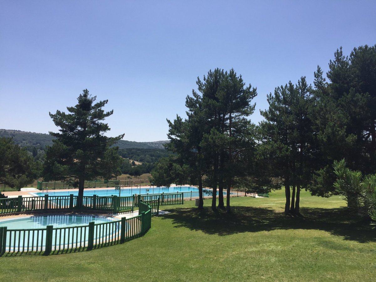El_Concurso's tweet image. Nuestras piscinas permanecen abiertas hasta el 8 de septiembre, esta semana en horario de 12:00 a 20:00 horas #CampingElConcurso #Abejar #Soria