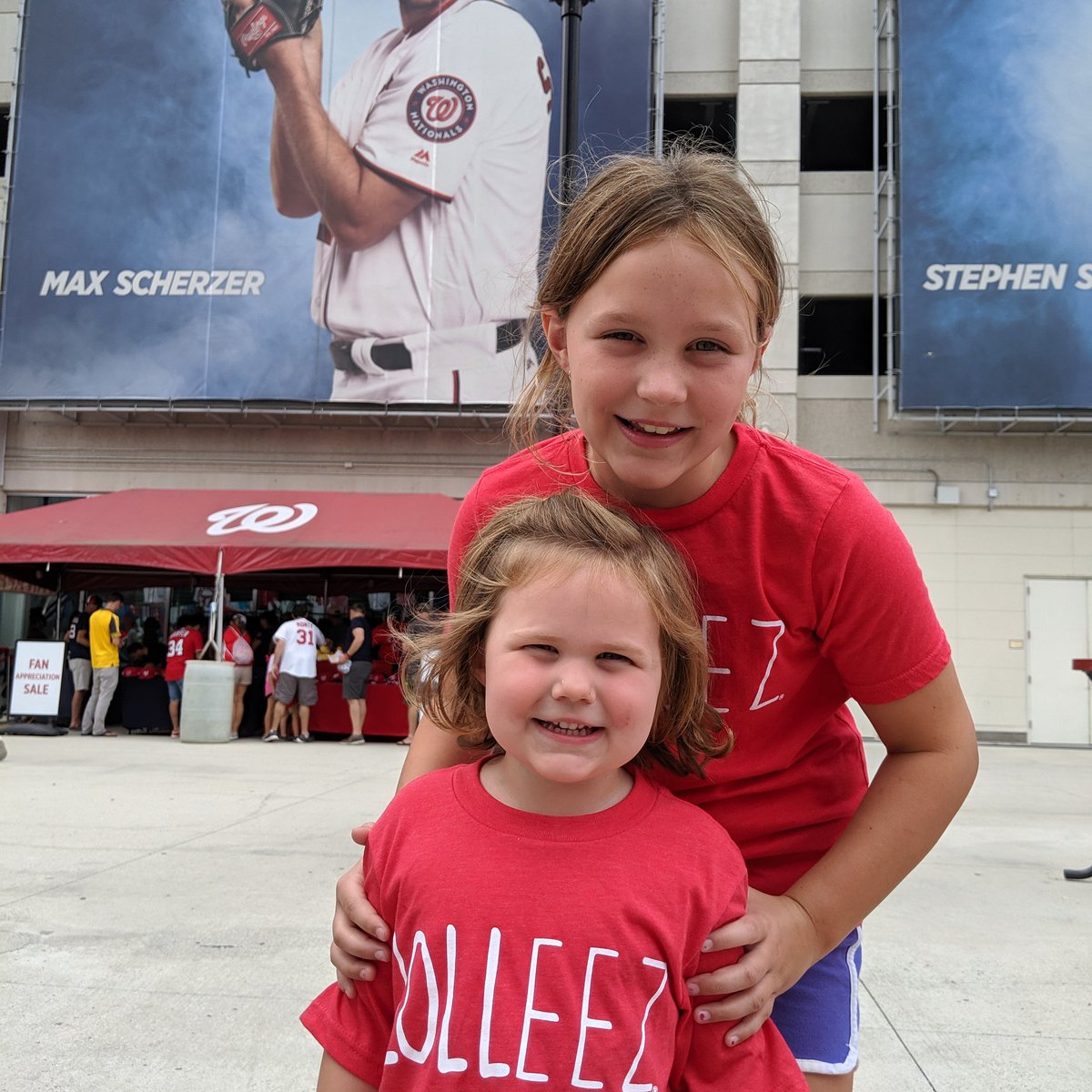 LetterLearning's tweet image. @lolleez_pops So happy to show support for Lolleez while rooting for the Washington Nationals #momeezchoice #tumeez #natitude