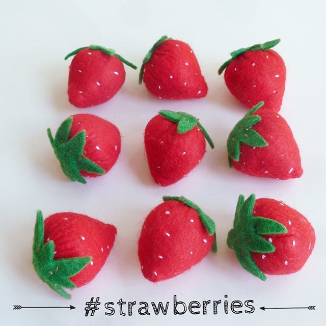 Do you like #sewing with #felt too? Link to a free tutorial at ift.tt/2AUGGzg (search 'felt play food') 🍓🍓🍓
.
.
.
#makersgonnamake #isew #applegreencottage #imadethis #instagood #beginnersewing #beginnerpattern #easysew #lovesewing #seekthe… ift.tt/2LgjiQI