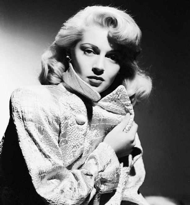 Lana Turner, 1943