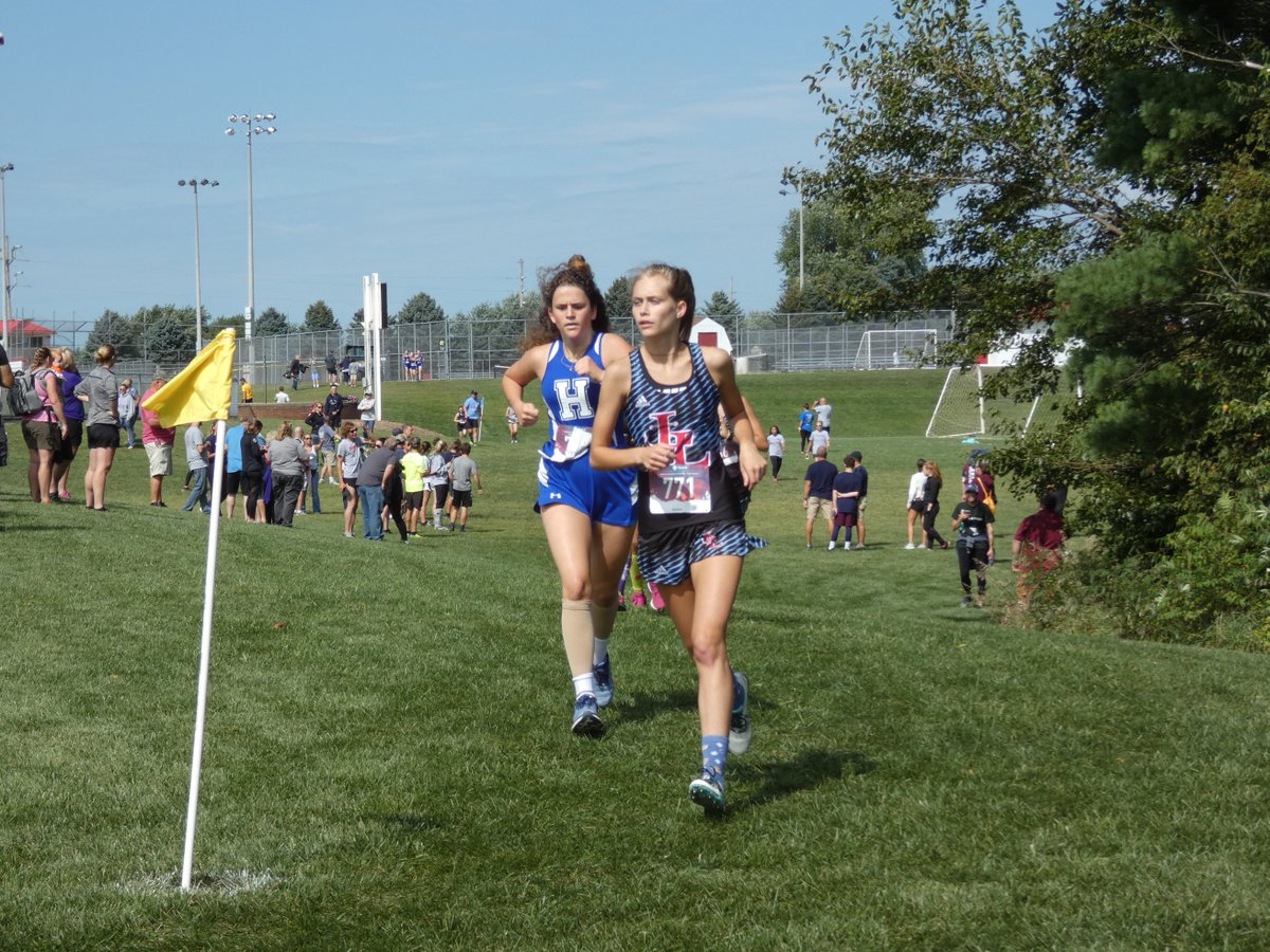 TELHSEDGE's tweet photo. Brooklynn pushes through the pack for a season PR of 25:33. She finished in 39th place. #anchordown #noeXCuses https://t.co/Z5C89dq2sG