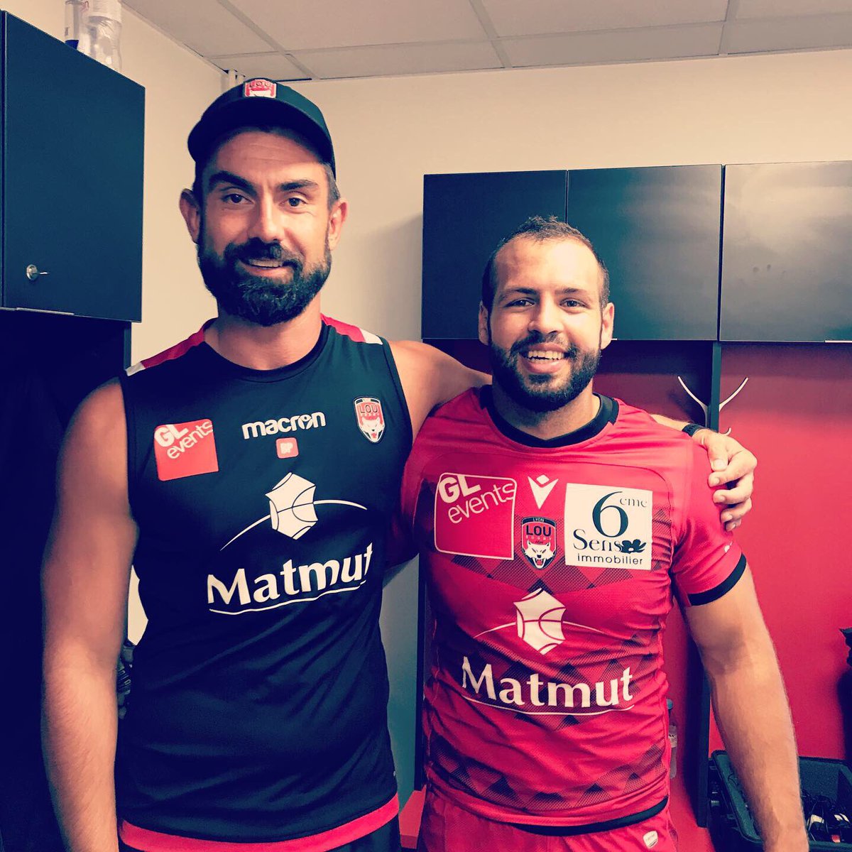 Belle victoire face au Stade Toulousain ! Et 150 eme match du fiston <a href="/ThibautRegard/">Thibaut Regard</a> en 🔴⚫️#fierte