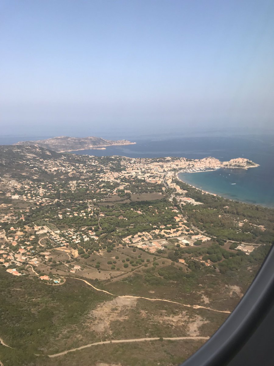oeptigers's tweet photo. Wow have never been this close to mountains when coming into land!  @flybe  Stunning scenery #calvi#corsica https://t.co/stwHlxxAa1