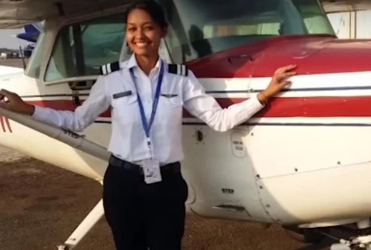 ThePulseIndia's tweet photo. 23-year old tribal woman becomes first female pilot from Maoist hit Malkangiri
#PulseIndia
Read the full story: https://t.co/Ax2HiJdxEA https://t.co/vIJqGF69pz