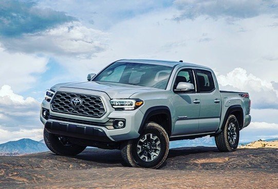 RealCarsSA1's tweet photo. @ToyotaMotorCorp has refreshed the #Tacoma pick-up for the US market. With the #Hilux being such a success in South Africa, do you think the Tacoma should be brought to SA? #Tacomanation @ToyotaSA #Tacomaworld @Toyota https://t.co/LpoGU0GzJR