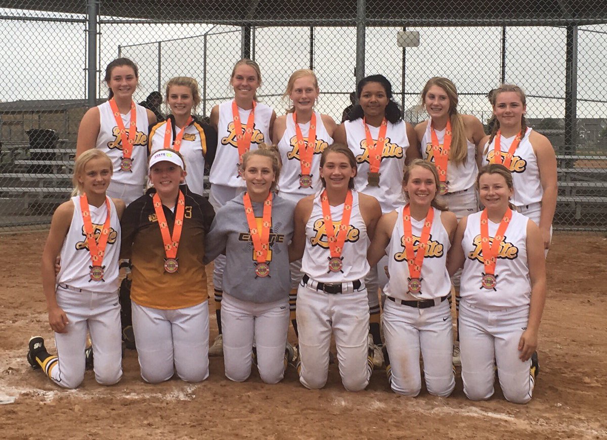 ssmithcf's tweet photo. Love to watch these girls play! #IowaElite @smithella03 https://t.co/wcHBkRdrHM
