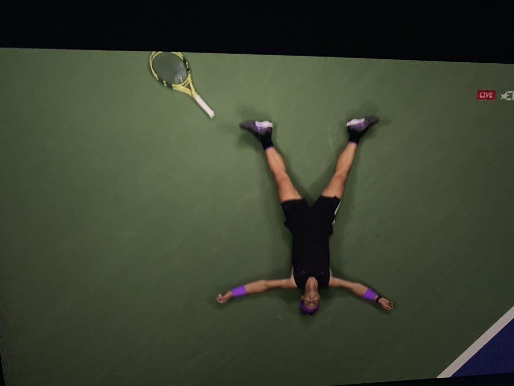 Ya no hay palabras para describir lo que es <a href="/RafaelNadal/">Rafa Nadal</a> para el deporte y   valores que transmite en todos los aspectos. Gracias!