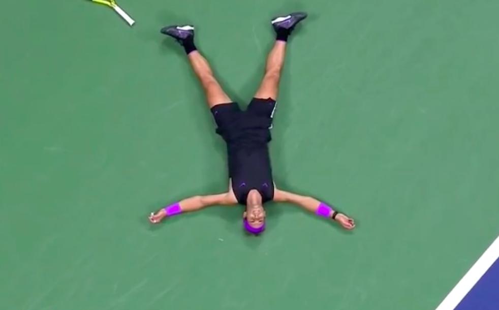AlbertOrtegaES1's tweet photo. Rafa Nadal (33 años):

12 Roland Garros
2 Wimbledon
1 Abierto Australia
4 US Open
38 Masters 1000
93 Torneos ATP
4 Copas Davis
2 Oros Olímpicos

El mejor deportista español de la historia. https://t.co/aSbA842CrS