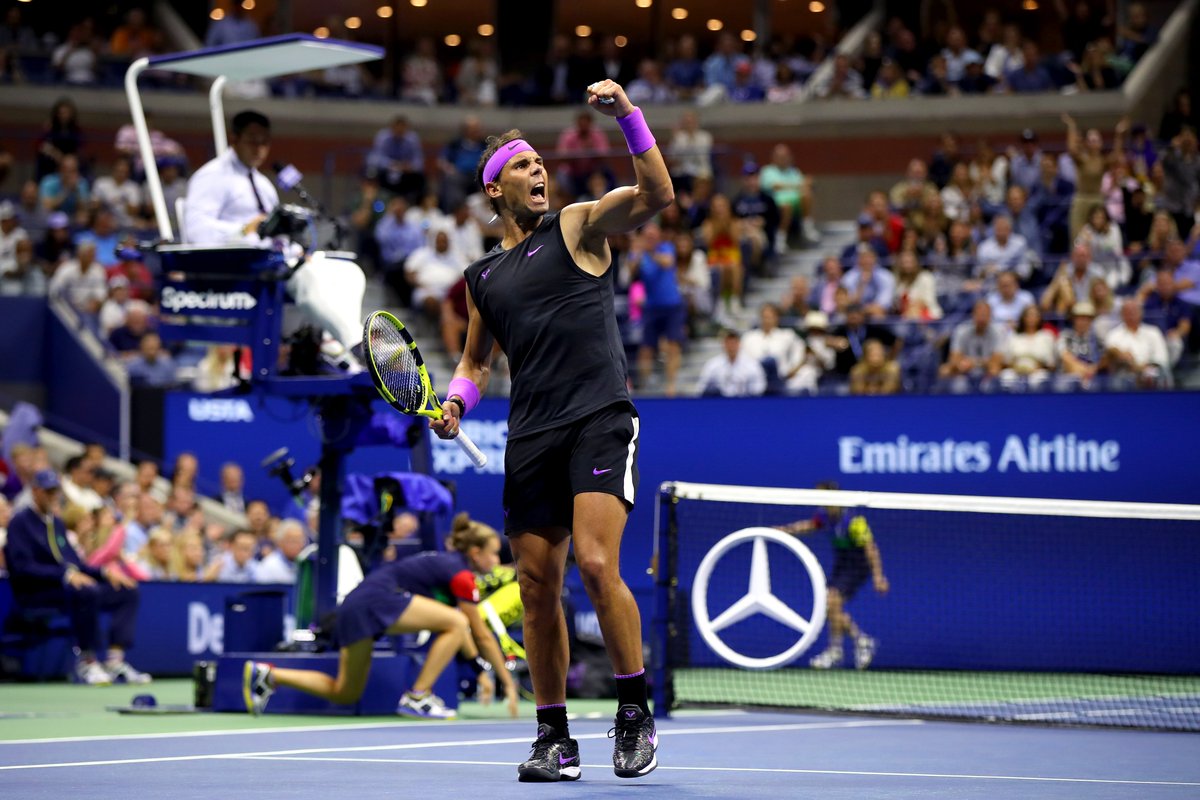 TyCSports's tweet photo. ¡NADAL CAMPEÓN DEL US OPEN! 🥎🏆🇺🇸

Luego de ¡4 HORAS, 50 MINUTOS!, Rafa Nadal venció 7-5, 6-3, 5-7, 4-6 y 6-4 a Medvedev y sumó su Grand Slam número 19. ¡Crack total! https://t.co/SCpBGigyui