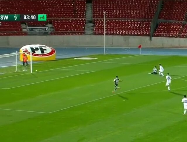 futbolero_75's tweet photo. 90+4
Shago 1 water 1
Minuto 93 con 40 segundos...
Gol del shago 😂
Me hiciste la semana guanderito 😚
#wanderers #PrimeraB #shago #panzorras https://t.co/5Z3Fz5b60q