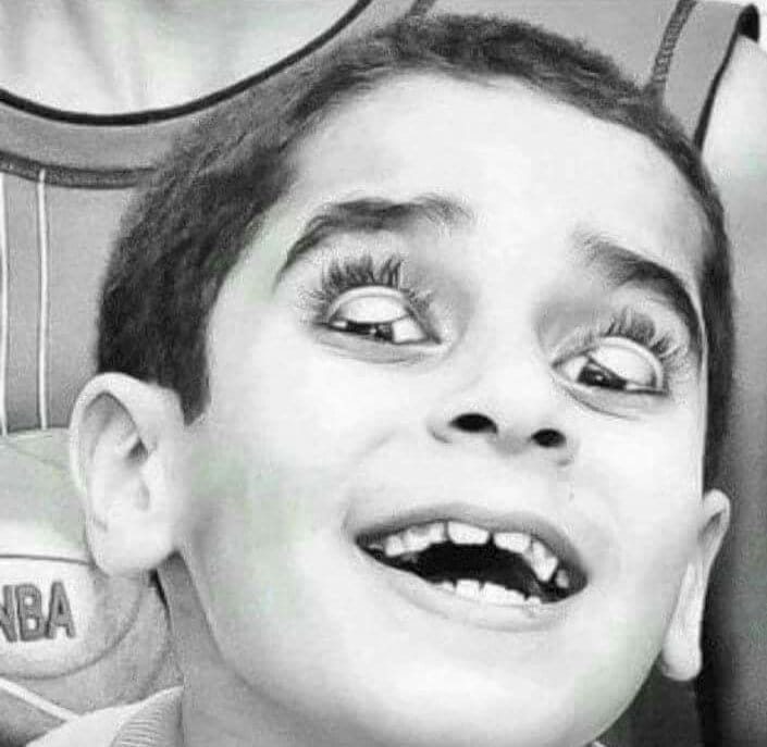 AYCOMEDIAN's tweet image. RETWEeT if you did dis as a kid, lets know ourselves lol