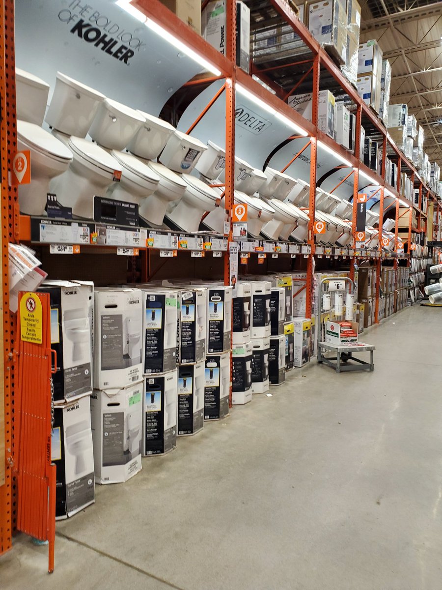 nakohley's tweet photo. PM blitz @HD6202 working together to fill our plumbing aisles #powerblitz @hmalak @MattHyatt11 https://t.co/ZvEyTsfbF3