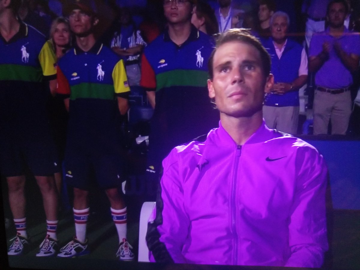 BredesCy's tweet photo. Esa cara de incredulidad ante algo tan grande como su #19 grand slam esa sencillez y humildad hace que tú hazaña sea aún mayor, los premios no nos hacen grandes, son las personas las que hacen grandes a los premios y tú eres de esas personas @RafaelNadal #USOpen #VamosRafa #Tenis https://t.co/17kBHPbnuJ