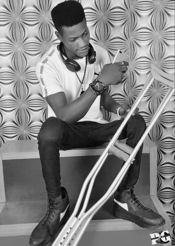 Dcool_official's tweet image. Please pick @Dcool_official to perform 🙏 
#JimmyJumpOFF