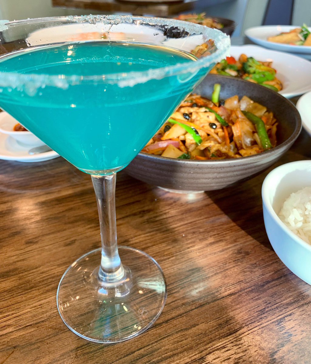 How bout that Cowboys win?! Who’s coming to celebrate with us 🍸🏈⭐️