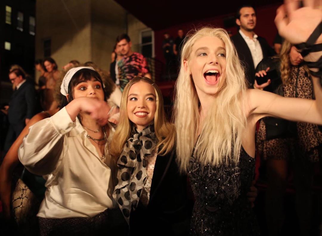 Barbie Ferreira, Hunter Schafer and Sydney Sweeney supporting Zendaya. #TommyxZendaya