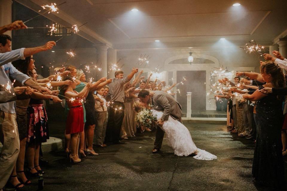 MavTGG's tweet photo. In two hours I’ve officially been married for a whole year! Here’s the anniversary present I got my wife, my favorite photo from our wedding painted in oil! https://t.co/KThxs2AvNe