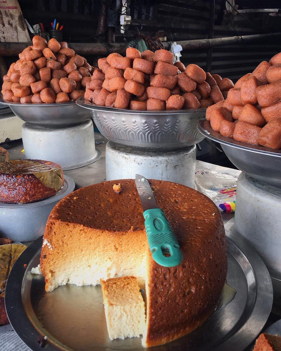 _unextinguished's tweet photo. Mouthwatering Chenapodo.
Straight from Pahala
#odiafood #chenapodo #Odisha https://t.co/C4xESK5yxR