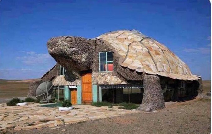 Tuvecinoelguapo's tweet photo. A #VISCOGIRL house  ksksksksks https://t.co/lgLWRnbEvw