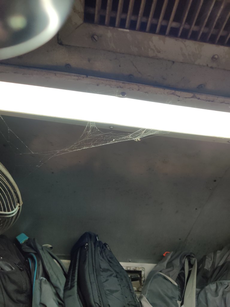 darshakshah6's tweet photo. @Central_Railway @timesofindia @PiyushGoyal @GM_CRly Look at the level of cleanliness in Mumbai Local First Class Central Railway. This is reason why you charge tripple fares to first class passenger
#thirdclassrailway #shitfirstclass #dirtycoaches #dirtytrain https://t.co/vck4he8lEt