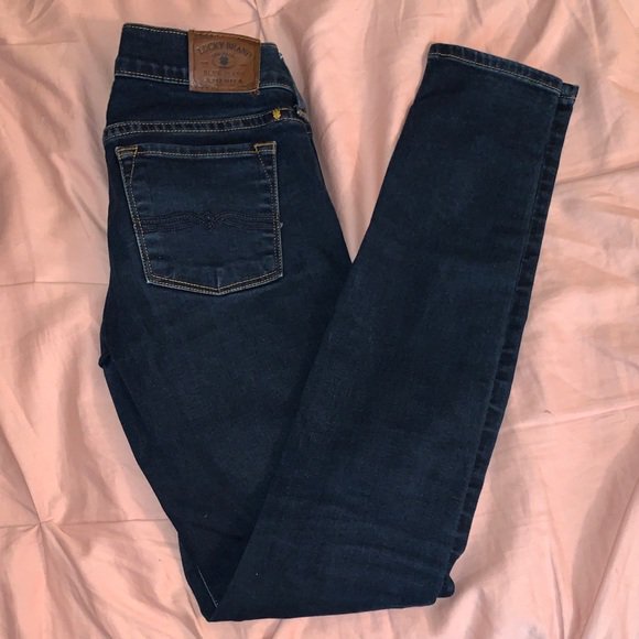 LightningClaud's tweet photo. So good I had to share! Check out all the items I'm loving on @Poshmarkapp from @laurendauk2 #poshmark #fashion #style #shopmycloset #luckybrand #nastygal #rebeccaminkoff: https://t.co/664FKuXY4h https://t.co/jRFnMUfxvr