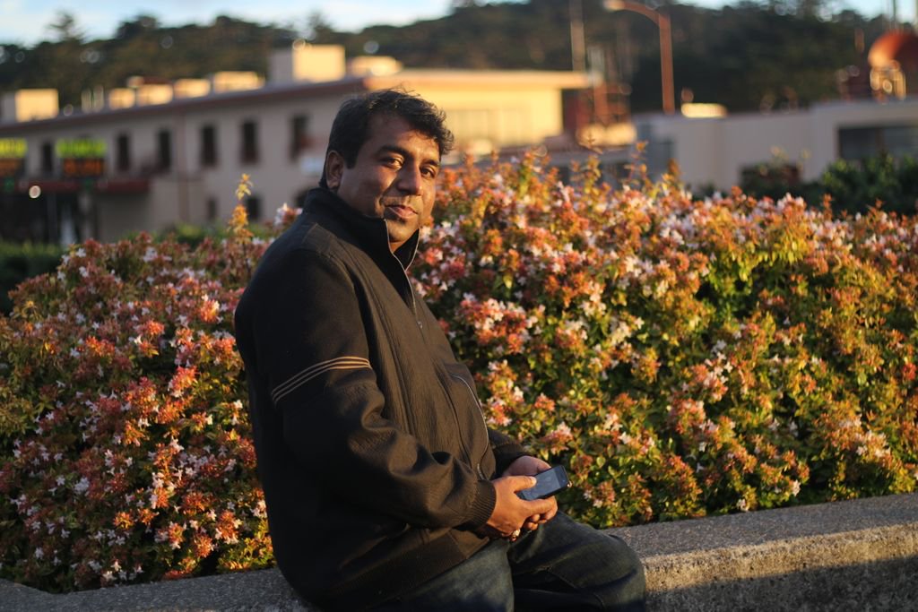ICFJ's tweet photo. “I became a digital journalist thanks to that training, and that has changed my entire life.” @IJNet’s #JournalistOfTheMonth @amarguriro on an ICFJ fellowship that transformed his career. Read more: https://t.co/zJHA2nQYLN https://t.co/arDsxMX6xU