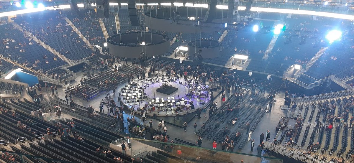 masterofpy's tweet photo. 🇵🇾 ¡Paraguay presente en #SandM2! 🇵🇾
.
Nuestros miembros @peronito84 y @dianurar ya se encuentran en @chase_center a horas del gran show 🎶 ¡Que lo disfruten amigos!
.
.
#MasterOfParaguay #MetallicaClub #MetallicaChapter https://t.co/a5MlB6I9iS