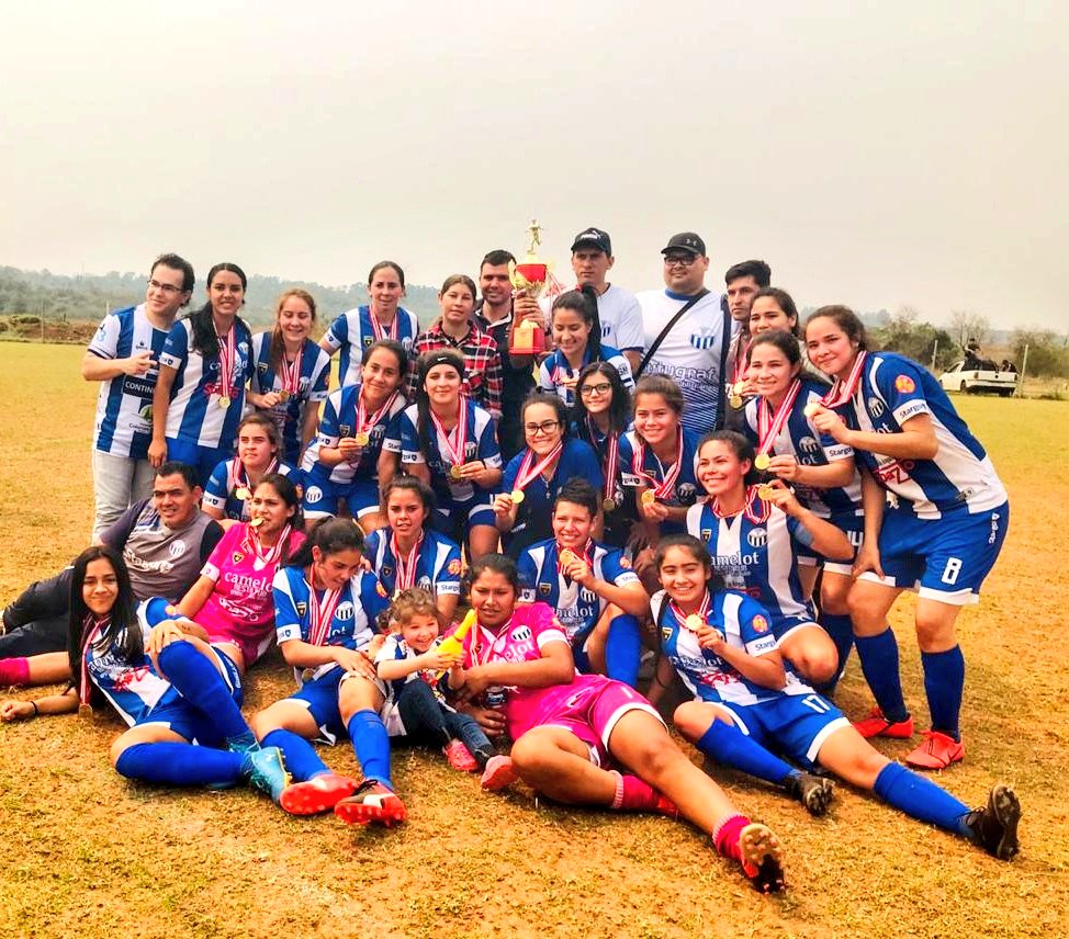 FatymaLen3's tweet photo. Final del Fútbol Femenino de la Liga Encarnacena 
Copa Hugo Pascual Peralta 
#22deSet. 2- 1 #AthleticFC

#22deSetiembre Bicampeónas 
#AthleticFBC Vice Campeonas 
Excelente partido de las chicas Felicidades  !! @22Femenino @athleticfbc @22deSet_Prensa https://t.co/MM0FnOcjwc