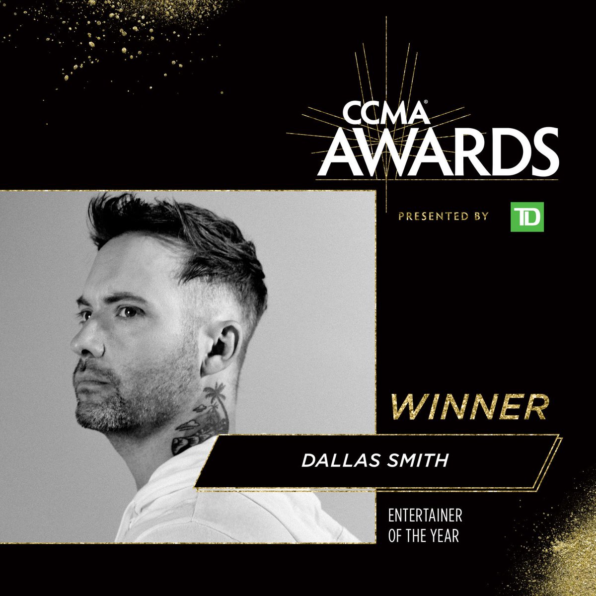 CCMAofficial's tweet image. Congratulations to @dallassmith for winning the 2019 #CCMAawards Entertainer of the Year 🎸🎤