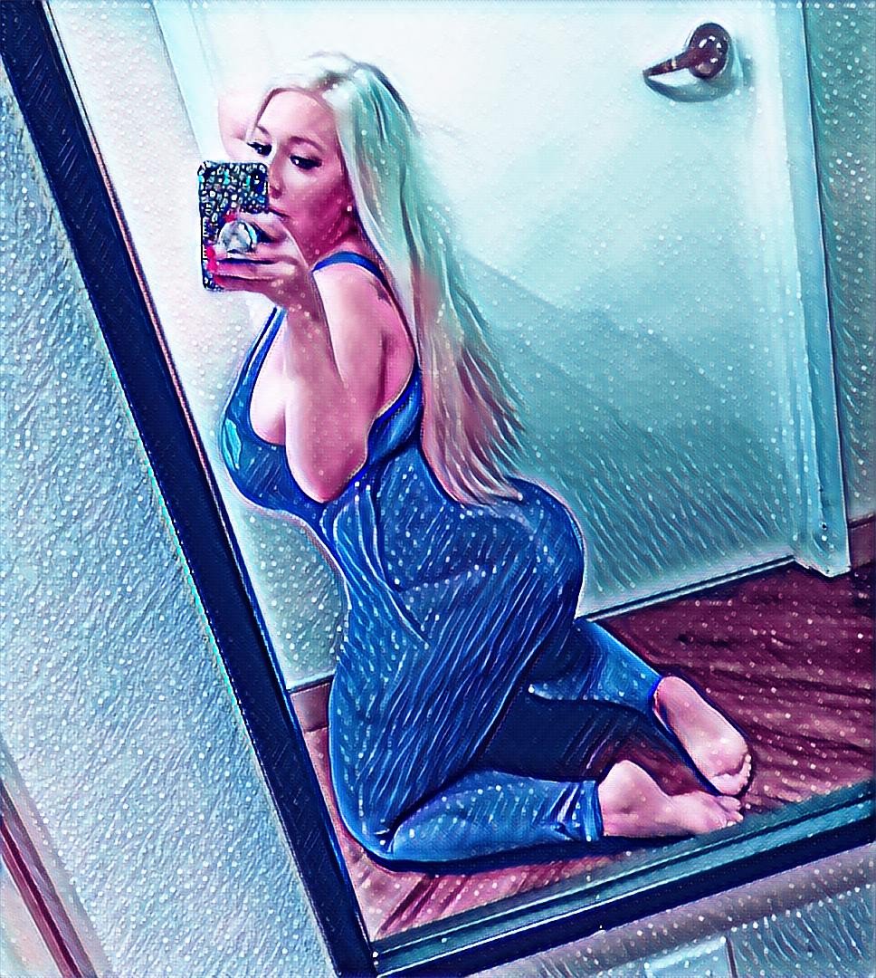 KingMike521's tweet photo. @StassiRossi is the queen of queens. her beauty is unmatched and I love her style. you are so sweet and I am glad that your Eagles won today #FlyEaglesFly anyways, I hope you like these. I made them just for you Stassi! #TrueLady #TrueBeauty https://t.co/5YIivX0bYq