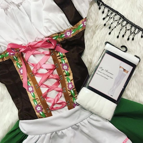 Have you got your Oktoberfest outfit yet? Time to gear up, in a few short weeks we’ll be partying night and day to celebrate the grand tradition of Oktoberfest! Tag a friend who needs some outfit inspiration 👗🍺✨

#ootd #dirndl #oktoberfest #oktoberfestsf #sanfrancisco #sf