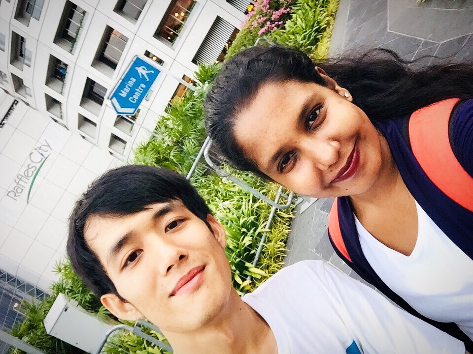 MaheemaKavindya's tweet photo. We two are crazy..one of Best Friend,we met accidentally 🤭 #maheema_kavindya #singapore #마헤마 #mk #mkprincess #friends #besties #ontheway #we #SG #life #갓세븐 #진영 https://t.co/ZslIv3NBGq