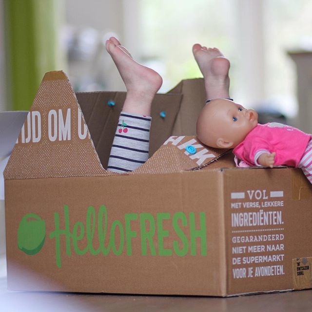 Makedo's tweet photo. How deep is this cardboard box? Defy the laws of physics with your next Makedo creation.โ โ โ โ โ โ โ โ โ
.โ โ โ โ โ โ โ โ โ
#๐ทvia @makedo_nl #cardboardconstruction #cardboardboxcreation #creativeplay #creativecardboard #playfulcreativity #cardboard #STEAMeducation #makedo https://t.co/AV6ETHVui9