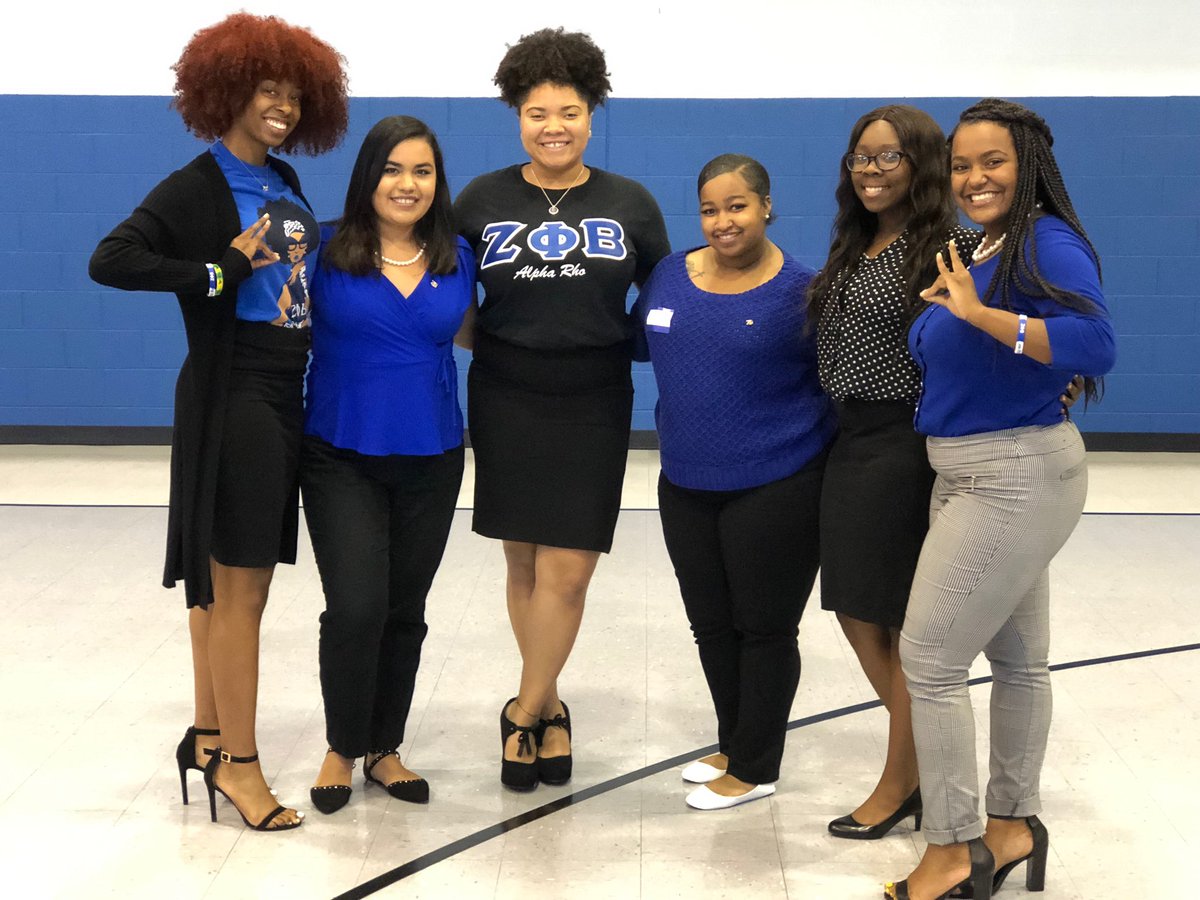 Yesterday afternoon Soror Cierra English attended the 2019 MIP training session in E-Town. Also pictured are Sorors from the Eta Alpha Chapter at Kentucky State University! Don’t they look finer? 💙🕊😉 #Spring19 #zphib #finerwomen #kyzetas #mipcertified #greatlakesregion