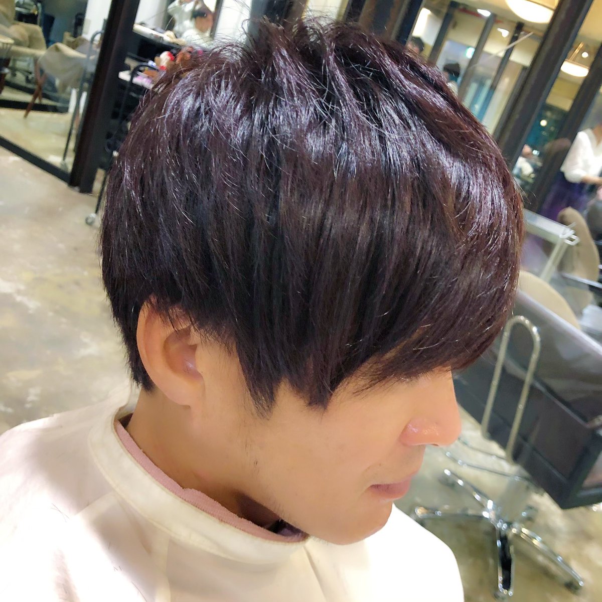 Rino Mikami Ladhair Sexy Pink Dandy カラーはダークピンク で大人っぽくツヤっぽく アンニュイな長めの前髪でさらに雰囲気満載に仕上げました スタイリング剤はナシ 歳を重ねるごとに色気のある男性は魅力的ですよね 札幌美容室 大通美容室