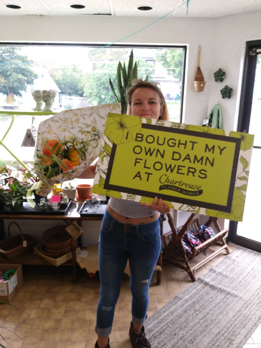 chartreusefw's tweet photo. Self Care!!!! #iboughtmyowndamnflowers https://t.co/Sf4Qw1Fgfv