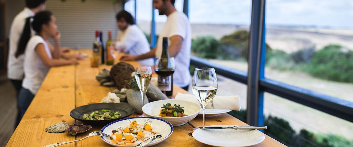 AusGrapeWine's tweet photo. @ABSStats confirm Aussies today are drinking in moderation, compared with the drinking habits of 50 years ago. This is a major cultural shift towards health, personal well being and enjoying a balanced lifestyle https://t.co/G98fldZ0TO #drinkinginmoderation #balance #enjoylife https://t.co/ZUBpemszA8
