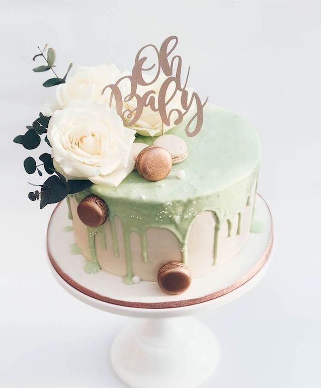 #JoysBDandBS

—Mientras aún seguían los aplausos tras ver a Joy apagando las velas de su pastel de cumpleaños, aparece Selena cargando un pastel más pequeño y alza la voz deteniéndose junto a <a href="/ParkSooYoung_B/">Joy</a>— ¡Hora de partir el pastel del bebé!