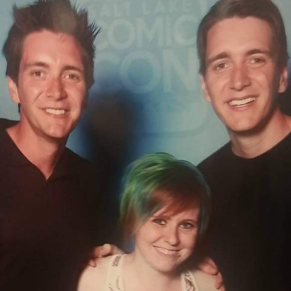 ItsLilRedBish's tweet photo. Woman who is such a role model me. I love watching her family grow & I'm so blessed for my only #ComicCon friendship. Anyway. I just really wanted the world to see more #kindness & #love (3/3)
#storytime #saltlakefanx #slccc #saltlakecomiccon https://t.co/QWzASxCIw3