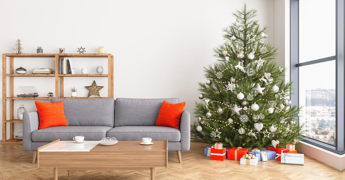 Resideo's tweet photo. A flood almost stole Christmas, but one pro's suggestion to install a water sensor helped save the day. Read the full story: https://t.co/pazAhX3AiN
#WaterLeakDetection #SmartHomeSimplified #WeAreResideo https://t.co/zs0t4uaRiL