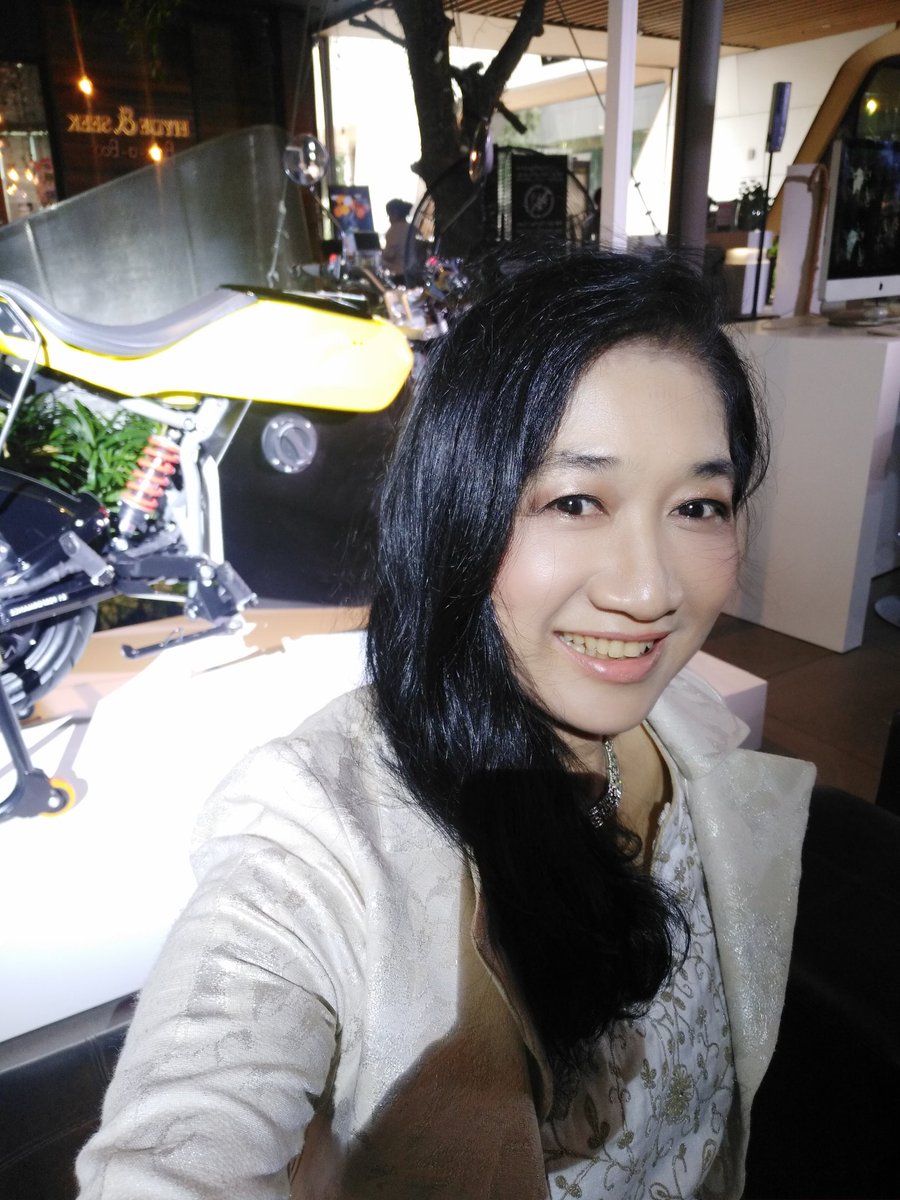 ncjune's tweet image. มาพบกันค่ะ #ETRAN #KRAF

#Groove  #CentralWorld