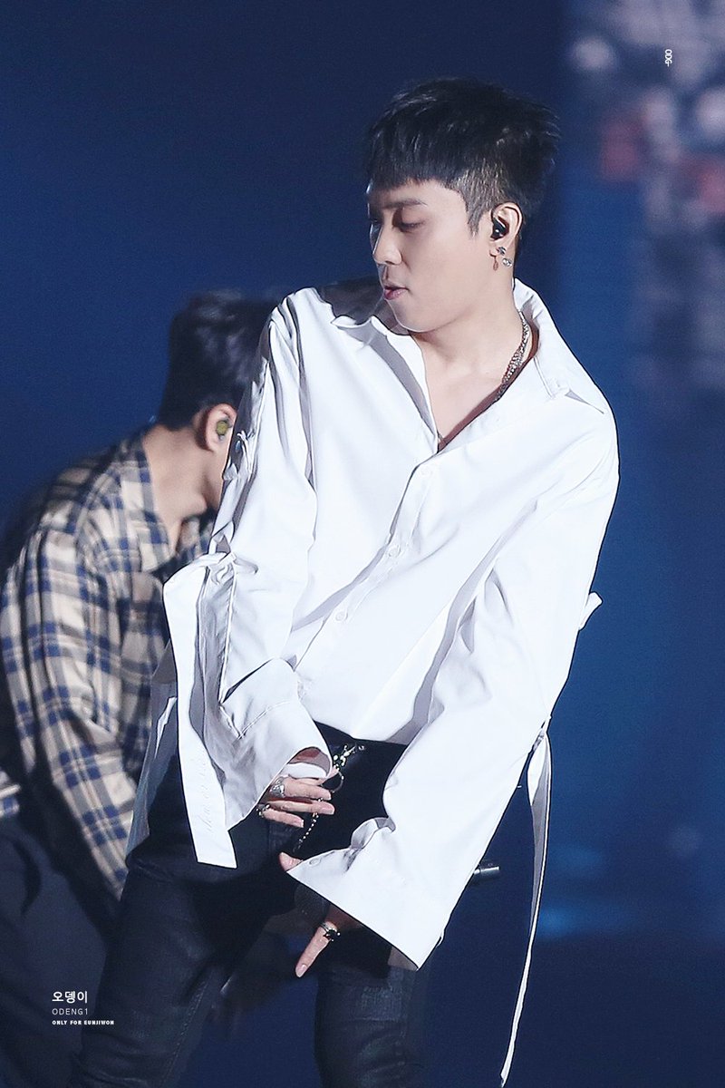 odeng1_'s tweet photo. 180106 젝스키스 대구 콘서트 
ㅂㄱㅅㄷ😢

#은지원 #EUNJIWON #ウンジウォン #G1 #殷志源 https://t.co/08x6oehKuZ