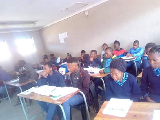 ThutoPele1's tweet photo. Good works is giving to the disadvantaged  and the helpless, but divine works is showing them their worth to the One who matters.💪👐🤗.

#CAOAPPLICATIONS 
#NSFASAPPLICATIONPROJECT 
#TRADITIONOFEXCELLENCE https://t.co/dKpVamTava https://t.co/PyrzSAAsiw